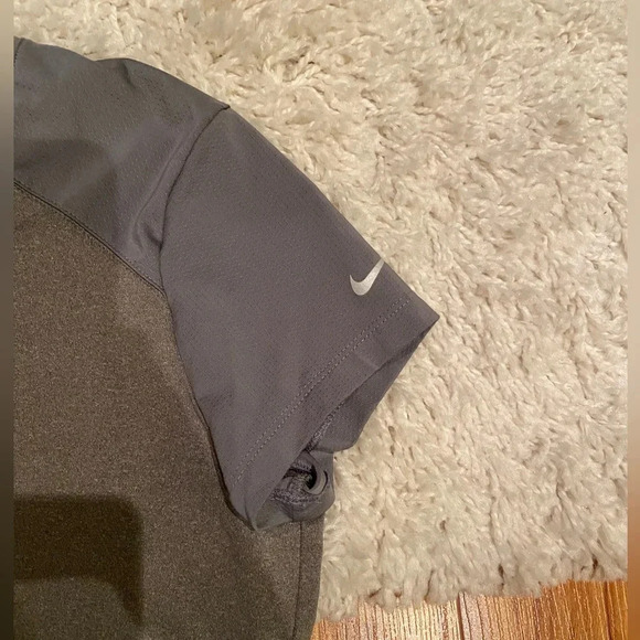 Nike golf v-neck t-shirt ⛳️ - Picture 4 of 4